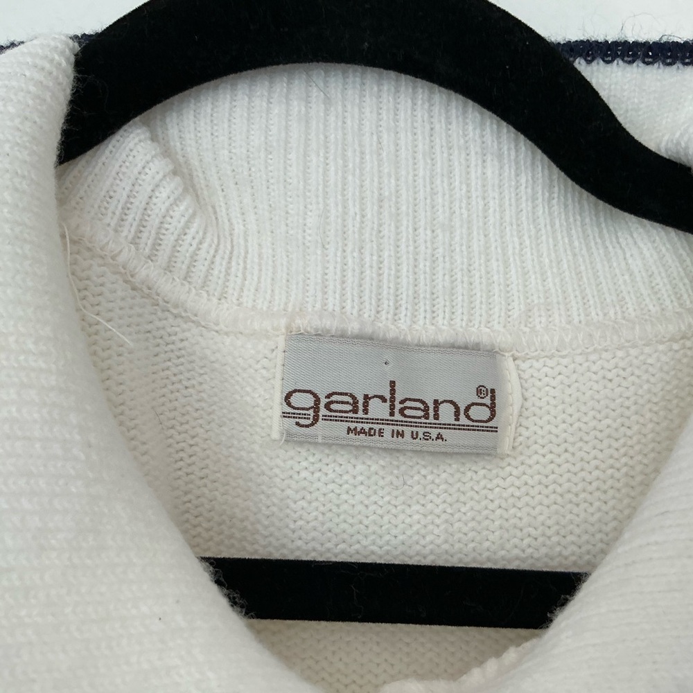 Vintage Garland Knit Sweater – Boxy Fit,‎ Star Border, M/L. Made in the USA - Picture 6 of 6